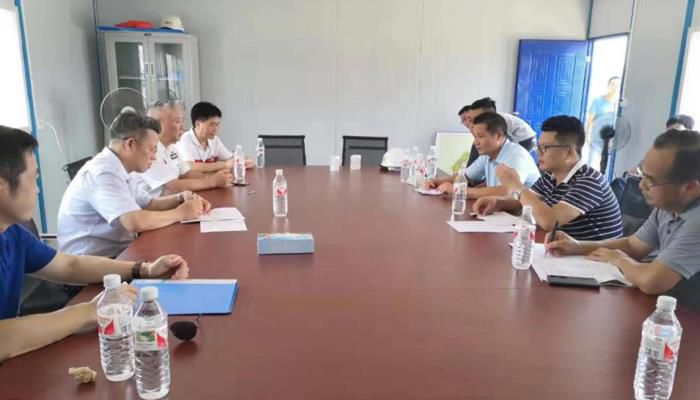 9调研聚会。。。。。。。。 梁武益 摄700.jpg