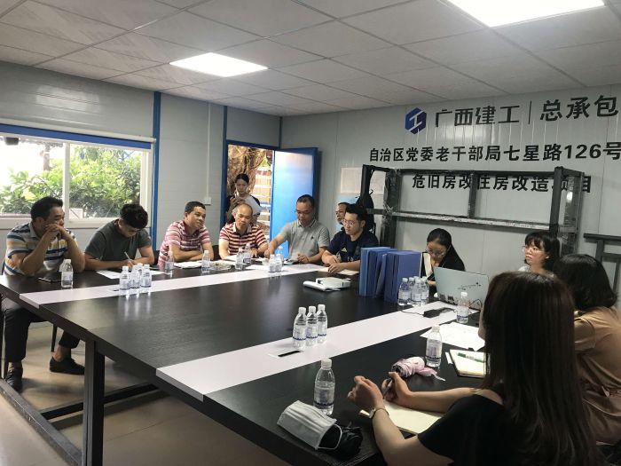 聚会现场。。。。。。。何美标 摄.jpg