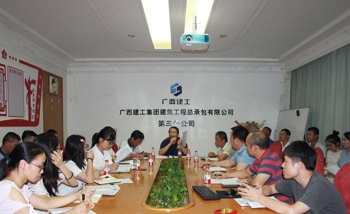 聚会现场。。。。。邓灿滨 摄.JPG