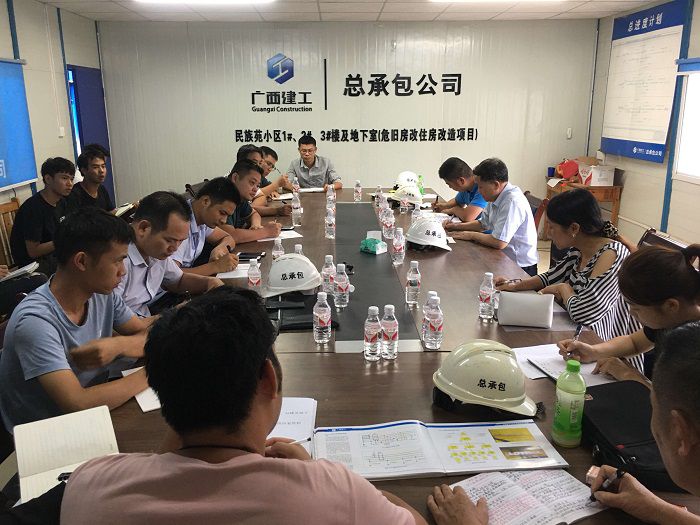 聚会现场。。。。。。。。 梁爽 摄.jpg