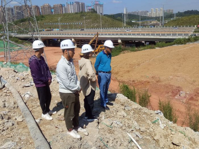 66检查现场。。。。。。。。许凤飞 摄.jpg