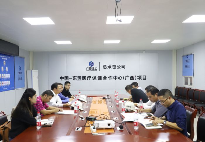 聚会现场。。。。。。。。 刘萌萌摄.jpg