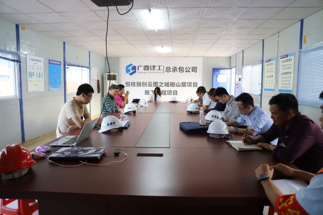 8聚会现场。。。。。。。杨钰 摄.jpg