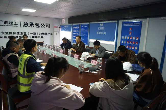 （备选 原图）聚会现场。。。。。。。。谢微旋 摄.jpg