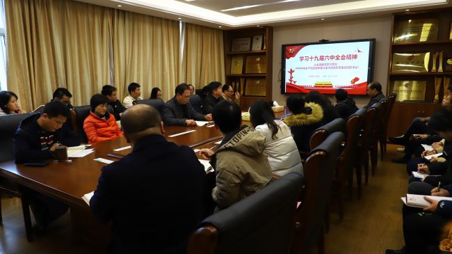 党课现场。。。。。。ㄔ迹.jpg