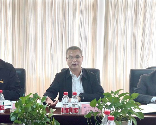 邓少新讲话。。。。。。卢丽君 摄（修图）.jpg