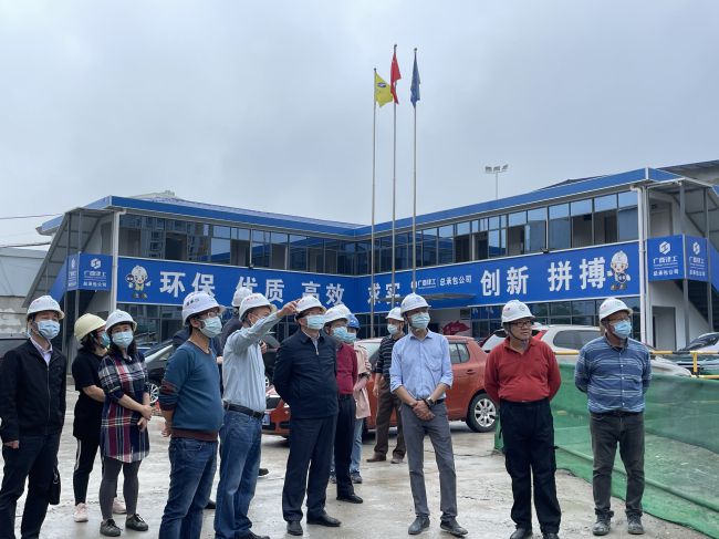 视察项目进度。。。。。。。。梁观德 摄（修图）.jpg