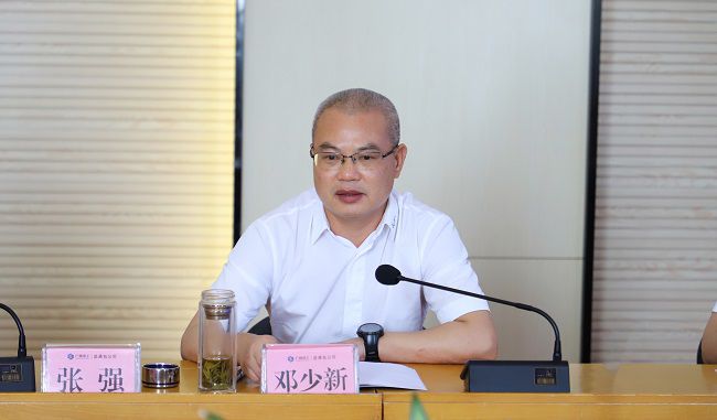 邓少新讲话。。。。。。。。 郑诗宝 摄（修）.jpg