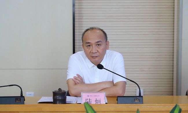 陆烜讲话。。。。。。。。郑诗宝 摄（修）.jpg