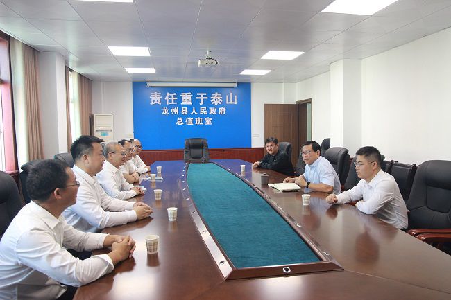 座谈会现。。。。。。。ㄐ尥迹.jpg