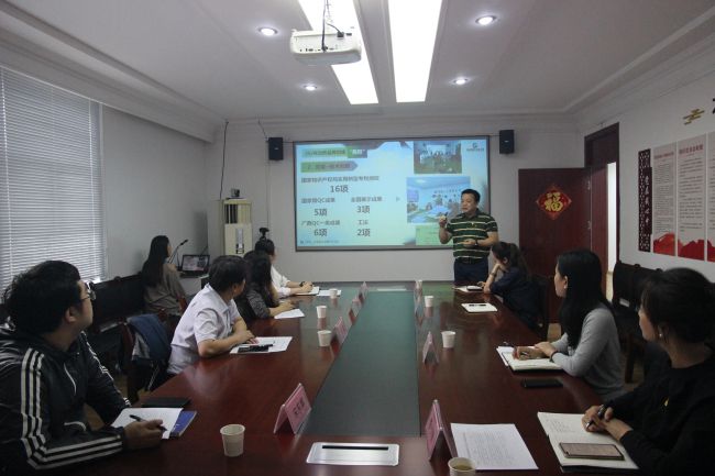 聚会现场。。。。。。。。梁红玉 摄（修图）.jpg