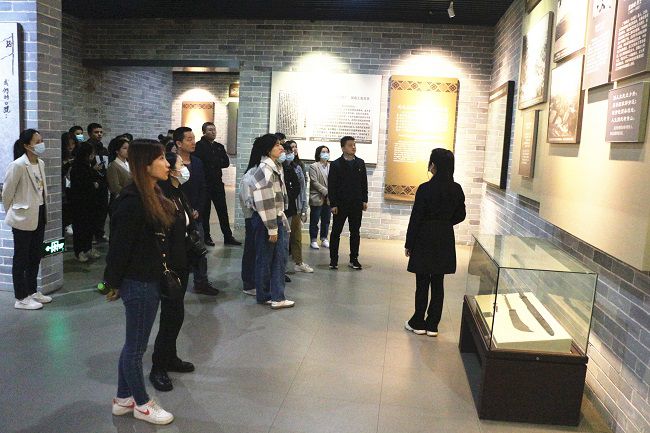 旅行现场。。。。。。。。张钊林 摄（修图） (2).jpg