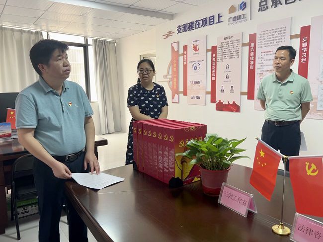 检查现。。。。。。ㄐ尥1）。。。。。。卢丽君摄.JPG