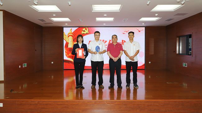颁奖合影。。。。。。。。李立云摄（修图）.jpg