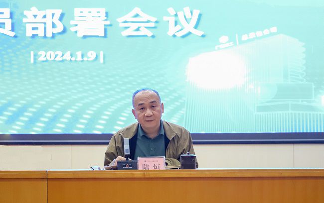 陆烜主持 郑诗宝 摄。。。。。。（修）.jpg