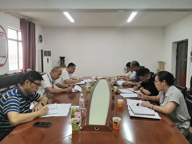 聚会现场。。。。。。王瑾贞 摄（修图）.jpg