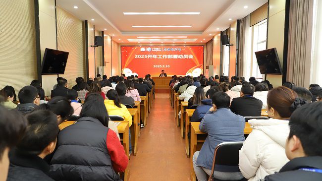 聚会现场。。。。。。。ㄐ尥迹.jpg