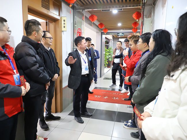 走访慰问运动（修图）.jpg